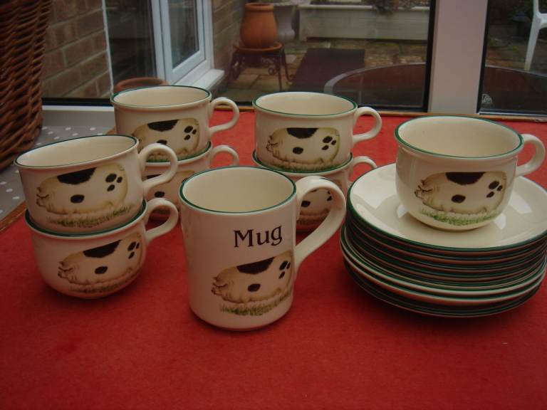 CLOVERLEAF FARMHOUSE, CUPS AND SAUCERS, COLLECTION BRIGHTON