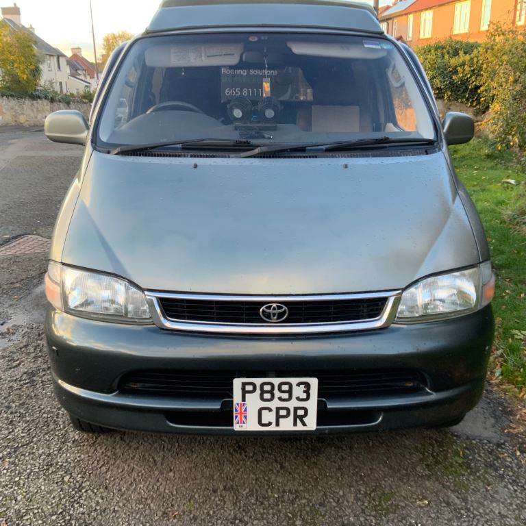 Lovely Toyota hiace granvia 4. Berth campervan . poptop. 4x4. 