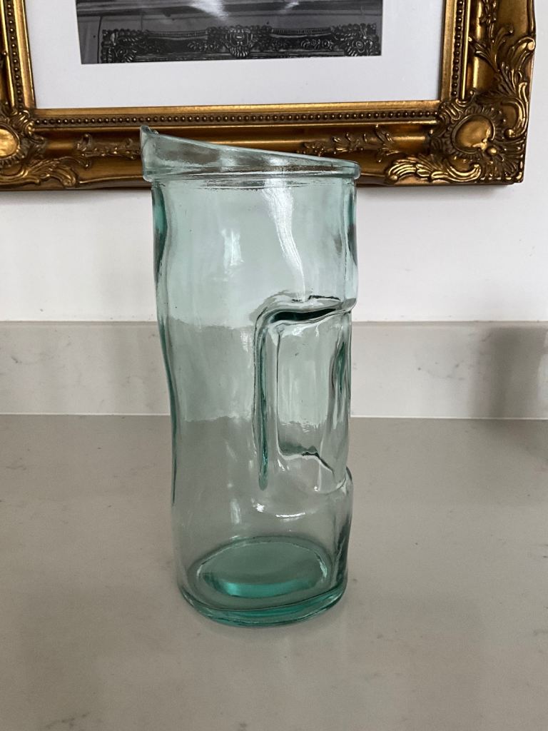 Jug / pitcher made of recycled glass