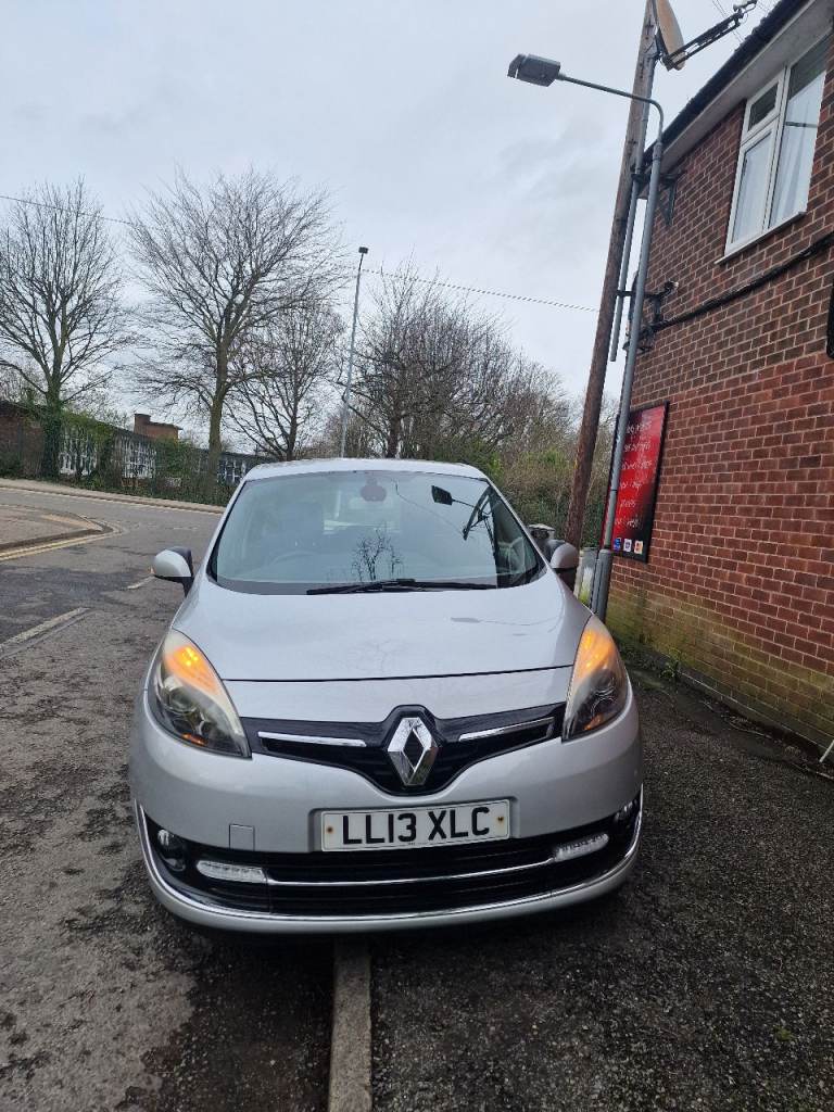 Renault, GRAND SCENIC, MPV, 2013, Semi-Auto, 1461 (cc), 5 doors