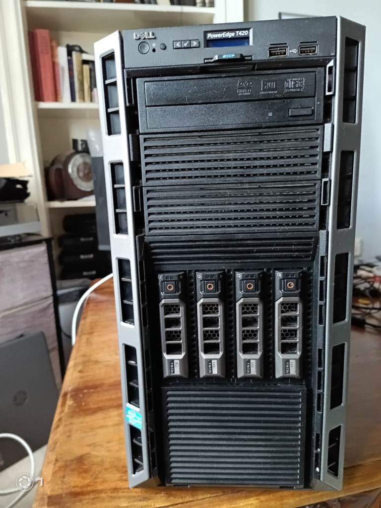 Dell poweredge T420 server dual cpu Xenon 24gb ram,8TB HDD 