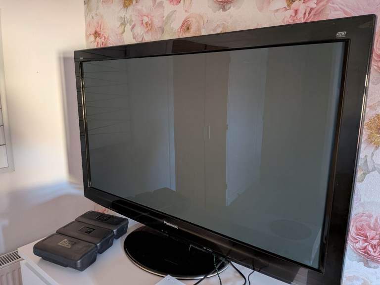 Panasonic 42" TV (not smart) with 3 pairs of 3D glasses