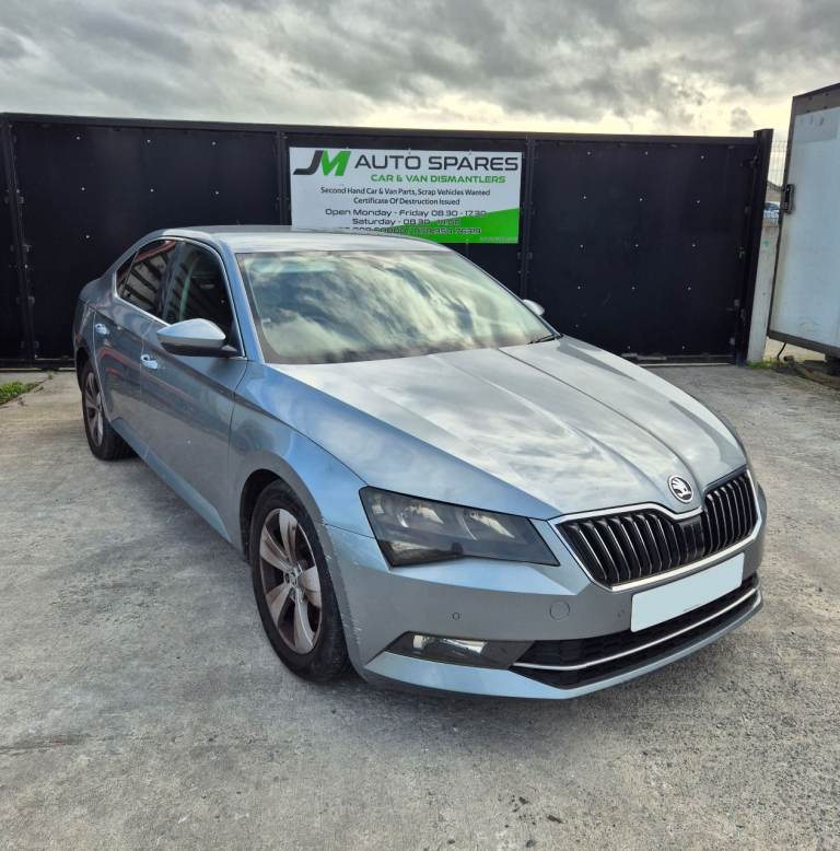 2016 Skoda Superb 2.0tdi BREAKING PARTS SPARES ONLY 