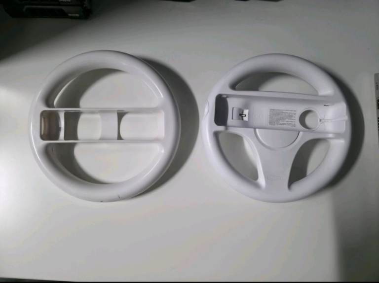 Mario Kart Wii Steering Racing Wheels x 2  - 1x Official 1x 3rd Party