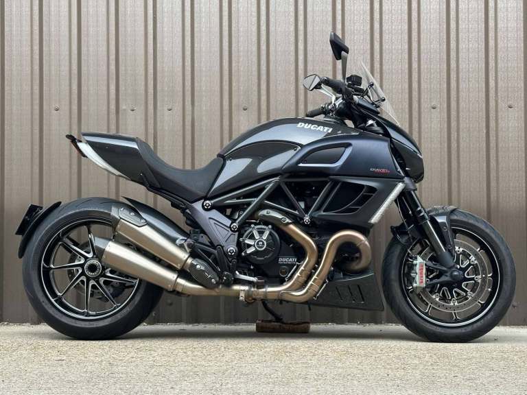 2011 Ducati DIAVEL CARBON 1.2 Diavel Unlisted Petrol Automatic