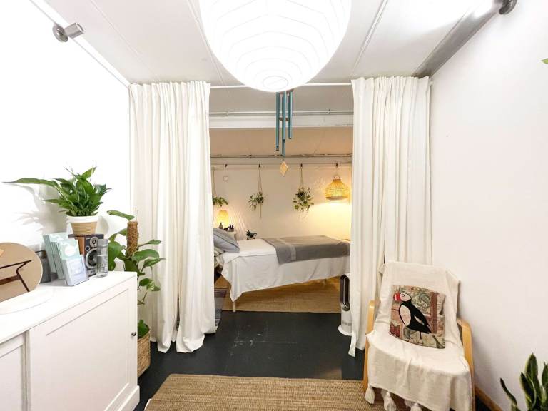 Beauty Room | Therapist Room | Creative Space to rent in Hackney Wick East London E9