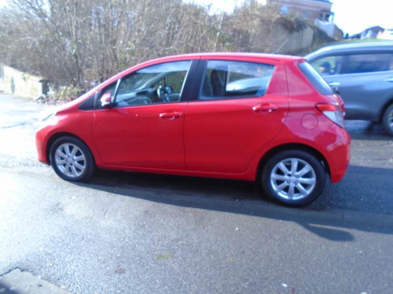 Toyota, YARIS, Hatchback, 2012, Manual, 1329 (cc), 5 doors