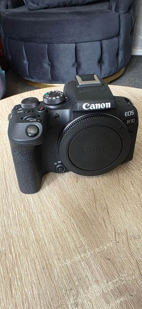 Canon EOS R10 Camera Kit with Lenses, Mics & Accessories