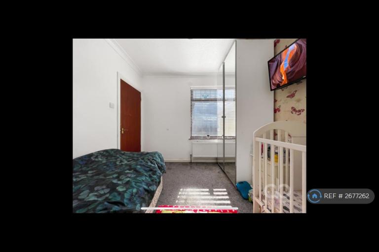 4 bedroom house in Rosedale Road, Grays, RM17 (4 bed) (#2677262)