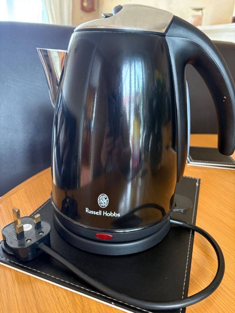 Russell Hobbs Electric Kettle 