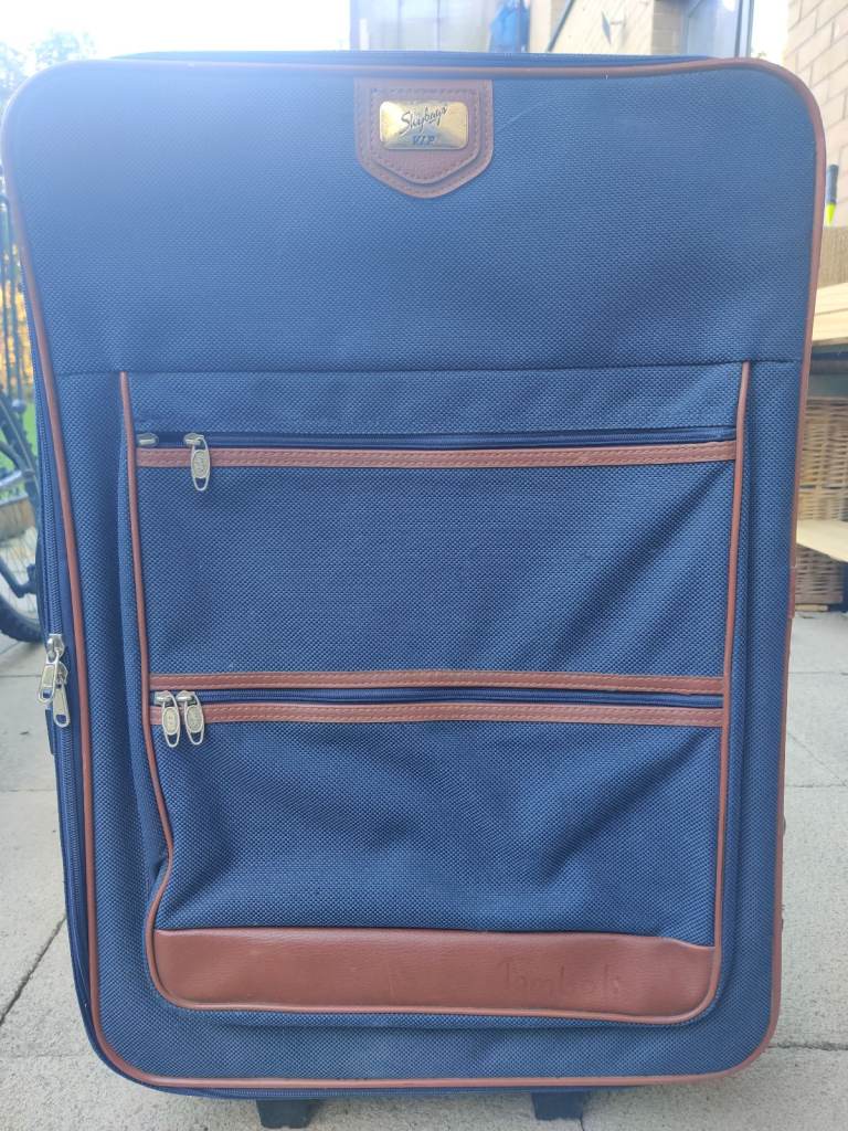 VIP luggage perfect condition large £20 only