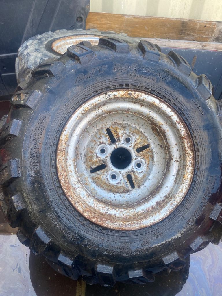 Quad tyres with rims