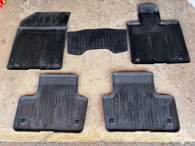 Volvo XC60 car mats.