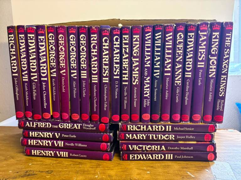 Collection of History Books - British Monarchs Series, Good Condition  -29 -BOOKS 