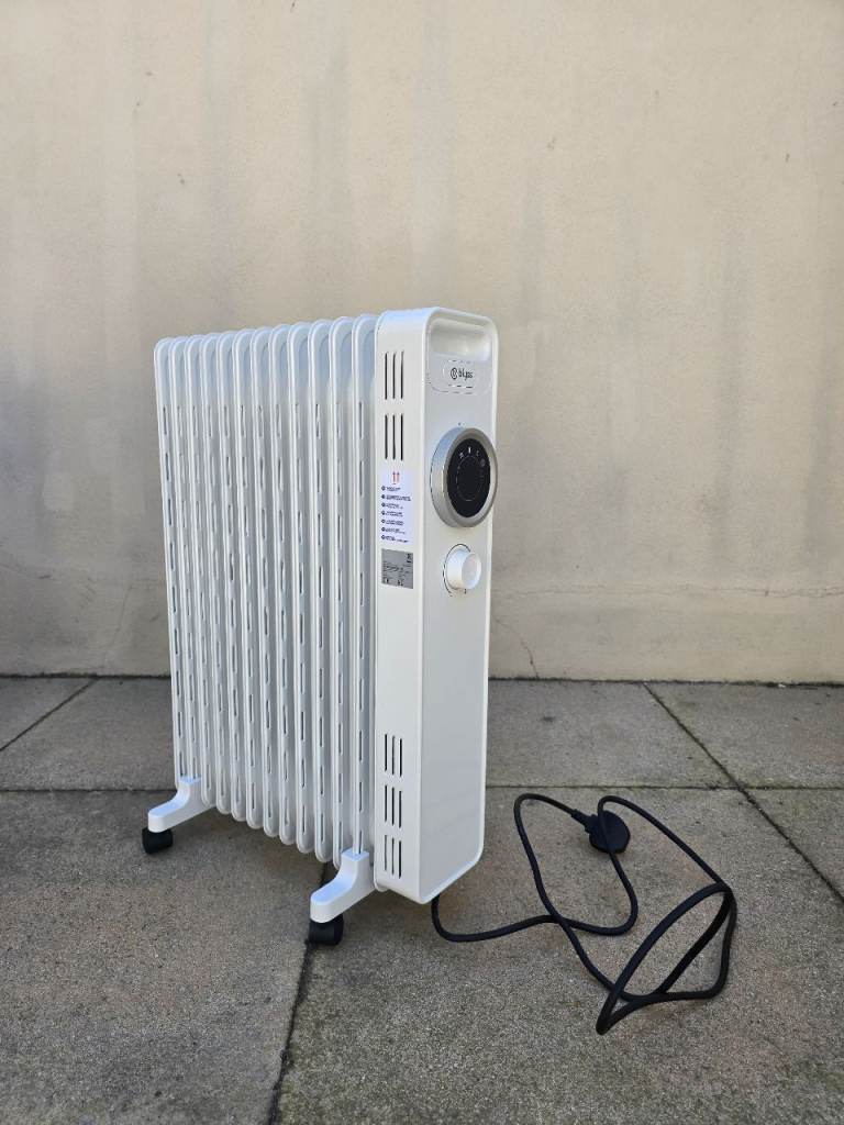 Blyss oil-fill radiator 2500W - Good as new