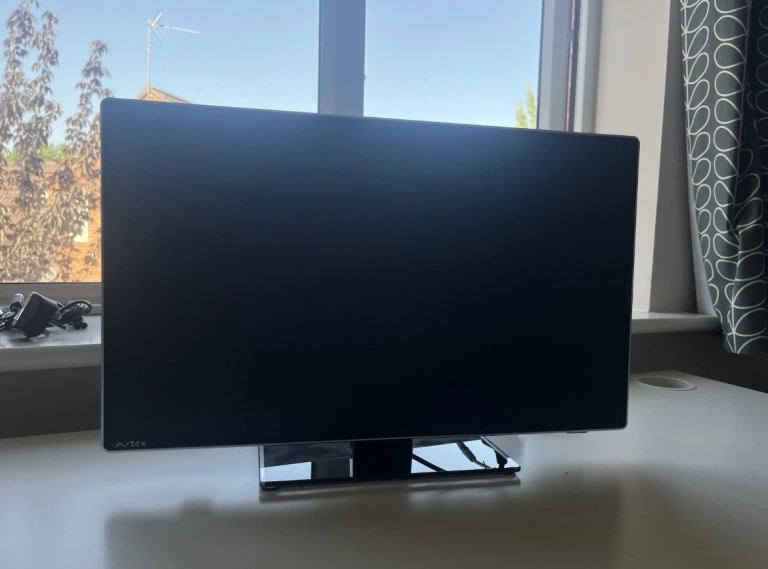 Avtex L218DRS 21.5" LED 12V/240V Caravan Motorhome TV/DVD Combo - AQT Series 