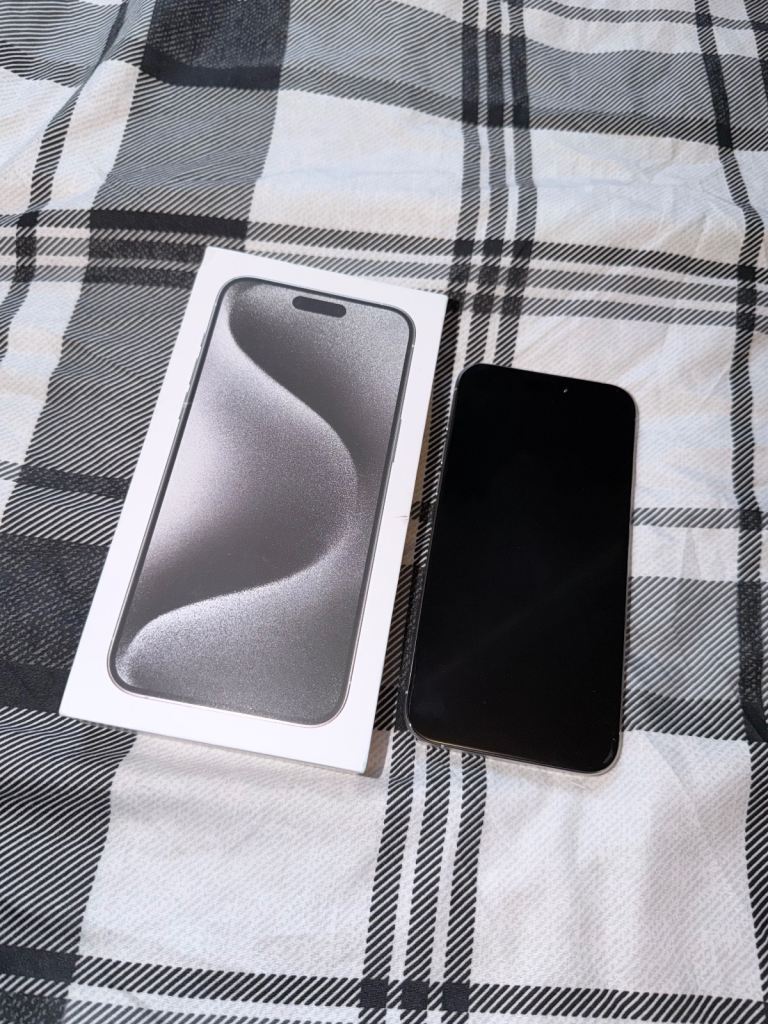 iPhone 15 pro max 256gb Natural Titanium