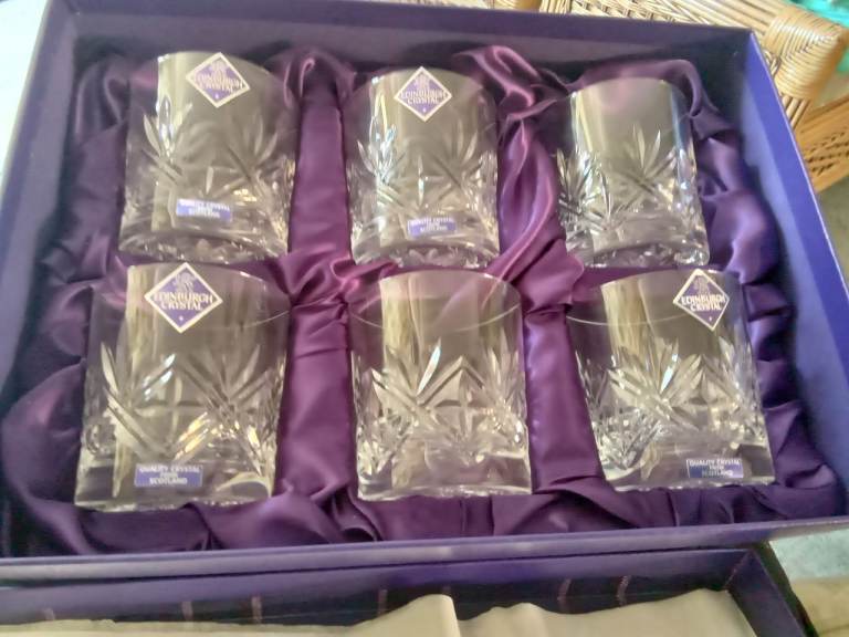 Set of 6 Edinburgh crystal whisky glasses.