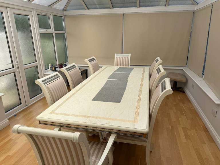 Large Dining Table with 8 Chairs – Excellent, Nearly New Condition