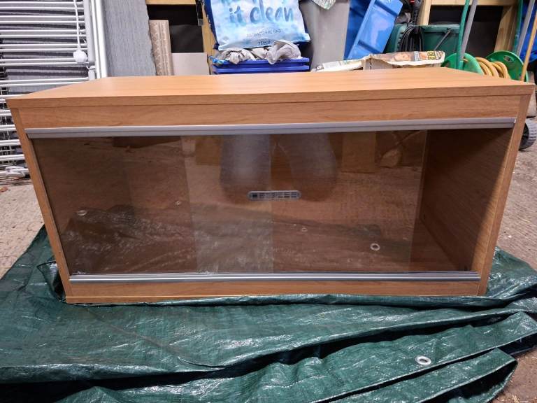 Vivexotic repti home medium oak vivarium.