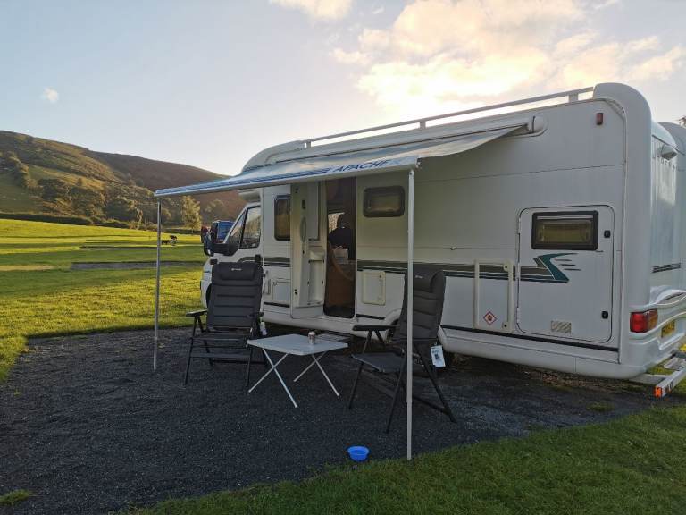 2005 Auto-Trail Apache 670 SE 4 Berth Motorhome