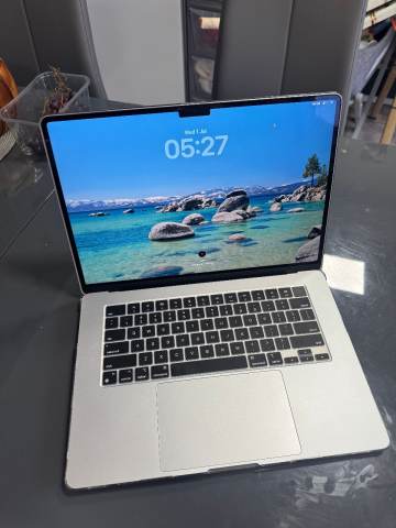 MacBook Air 15” M4 – 16GB / 256GB SSD (Silver) – With Box | in