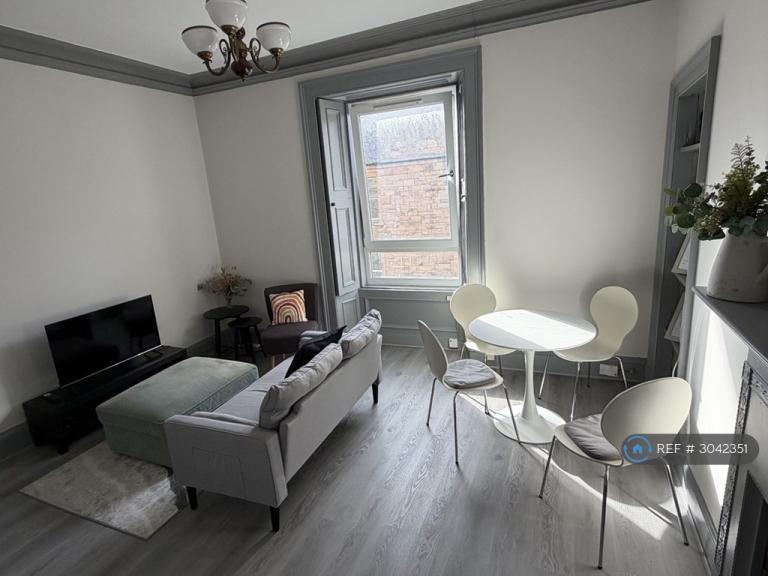 2 bedroom flat in Edinburgh, Edinburgh, EH3 (2 bed) (#3042351)