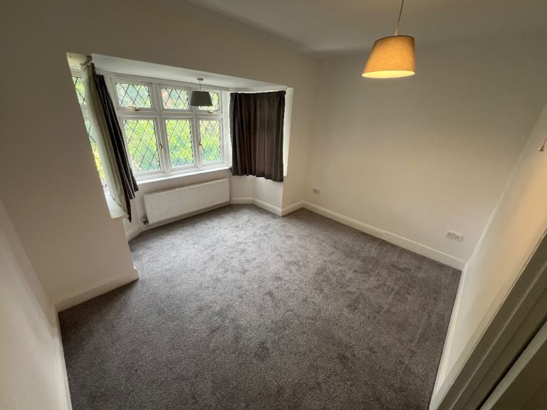 Double Room in a new house - all bills included 