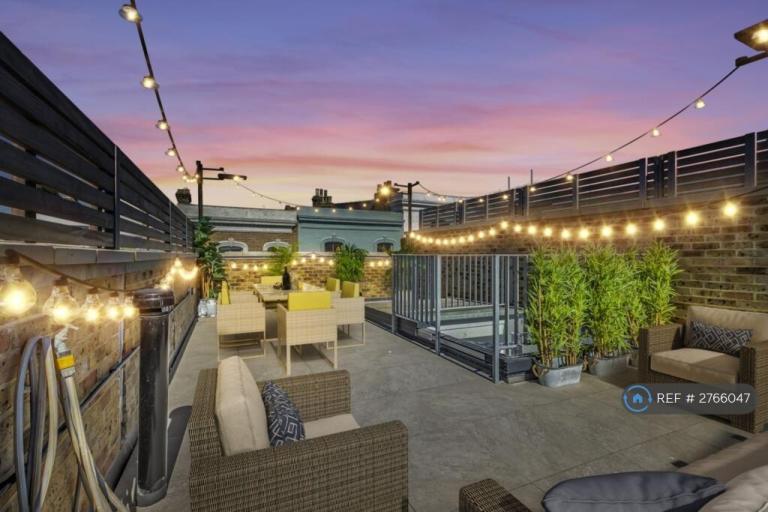 4 bedroom house in Fort Road, Margate, CT9 (4 bed) (#2766047)