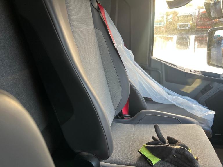 Renault C (C) 430 8x4 , BAYLYNX VOLUMETRIC MIXER JUST ARRIVED . CALL FOR DETAILS