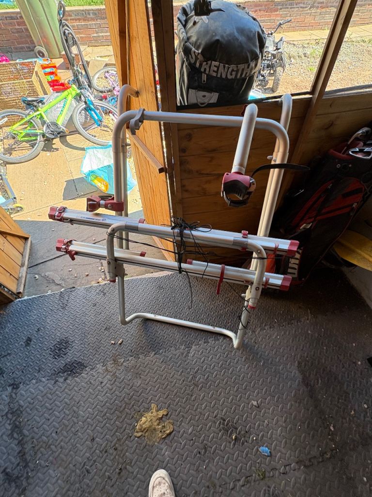 Sturdy Bike Carrier Rack for Car – Good Condition