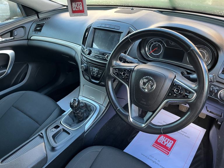 Vauxhall, INSIGNIA,ULEZ , £20 tax,diesel , cheap family Hatchback, 2015, Manual, 1956 (cc), 5 doors