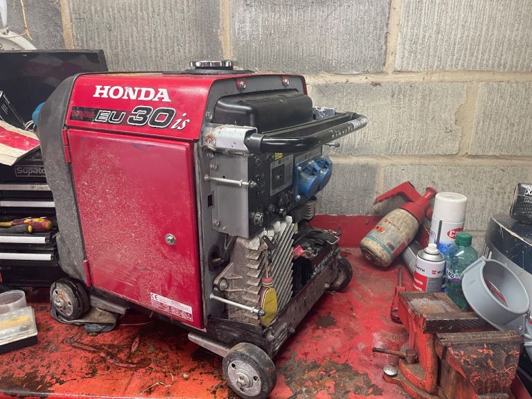 Honda eu30is generator