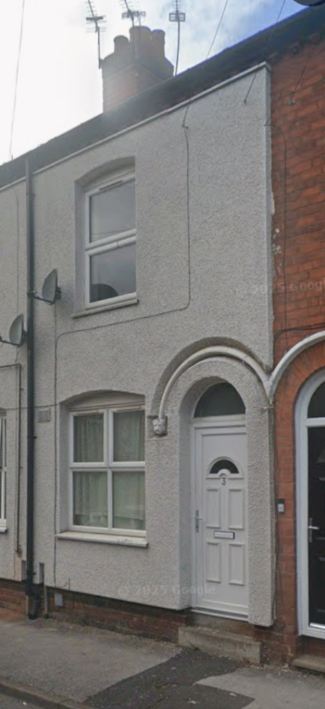 2 bedroom house to let