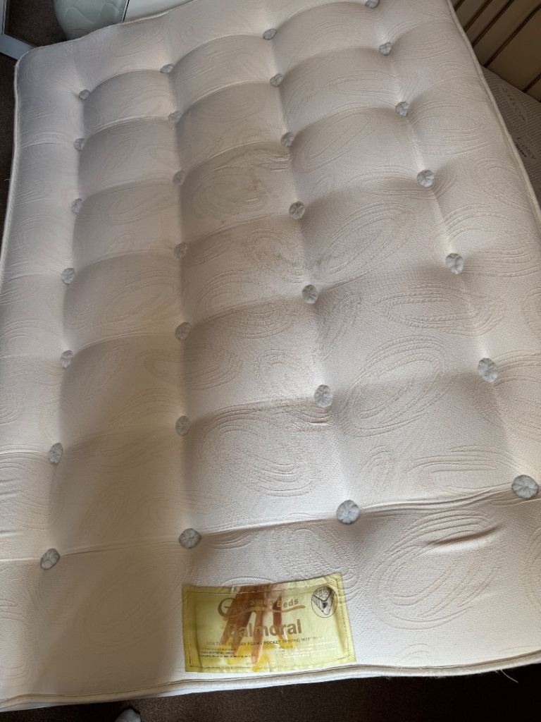 Balmoral memory foam/ pocket spring mattress