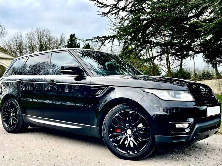 Range Rover Sport 3.0 SDV6 all black excellent condition not q7 x5 discovery defender vogue 