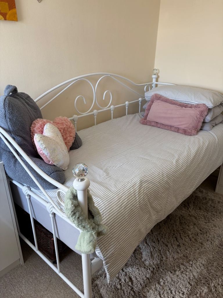 Day Bed