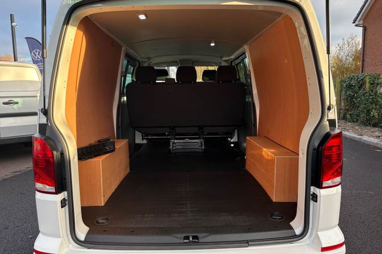 2024 Volkswagen Transporter 2.0 TDI 150 Highline Kombi Van DSG WINDOW VAN DIESEL Automatic