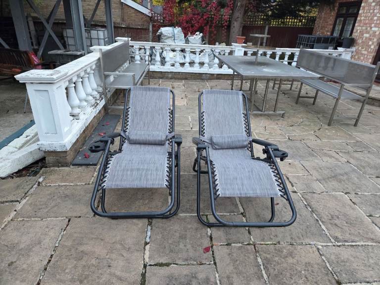 Deluxe Garden Loungers x 2 