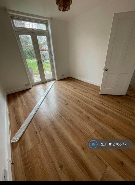 3 bedroom house in Reading, Reading, RG30 (3 bed) (#2765771)