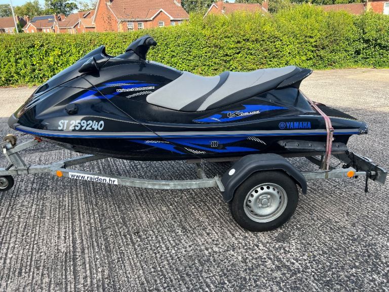 Jetski 2014 Yamaha VX Deluxe Jet-Ski Trailer 