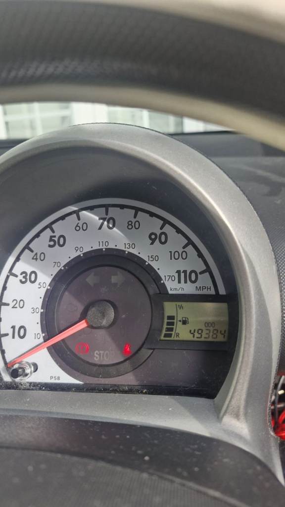 Peugeot, 107, Hatchback, 2012, Manual, 998 (cc), 5 doors