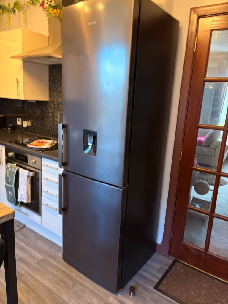 Hotpoint Free standing fridge freezer