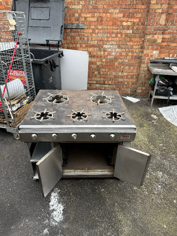 Rotoquip 6 Burner Commercial Gas Cooker with Warmer Oven