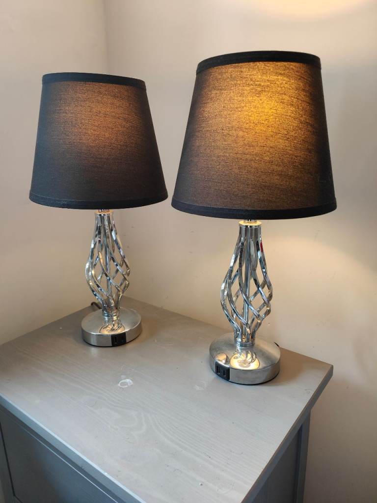 Pair of bedside lamps with USB chargers