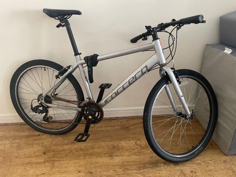 Carrera Parva Men’s Hybrid Bike 27.5”