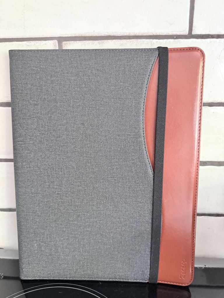 iPad Pro 13 inch M4 ( WiFi and cellular 