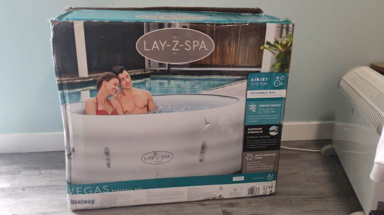 Brand new Lay-Z-Spa inflatable hot tub