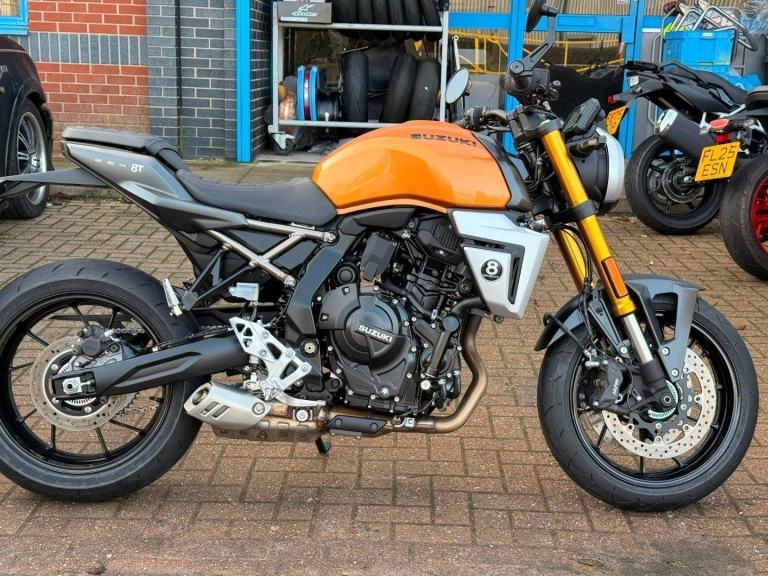 2025 Suzuki GSX 8T