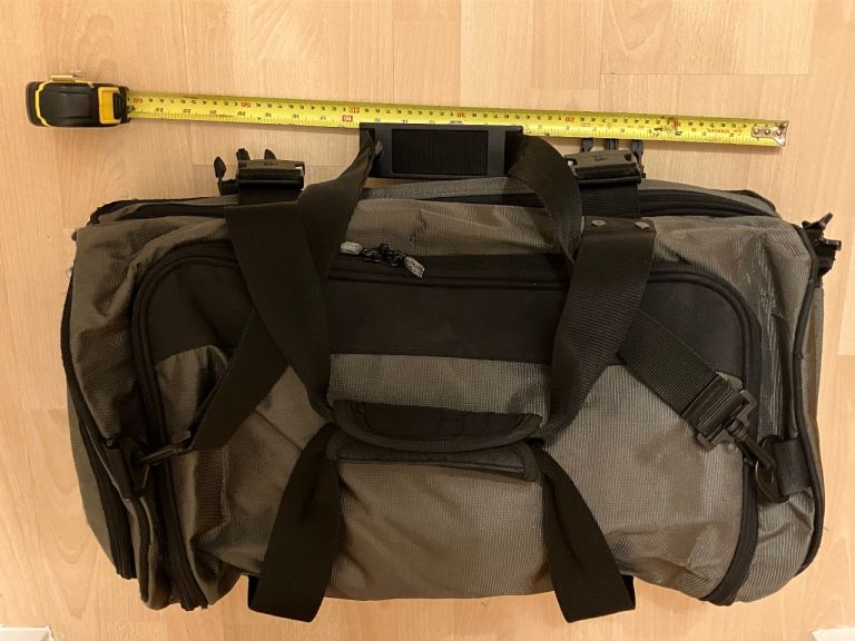 Grey / black hold-all bag with wheels Dunlop